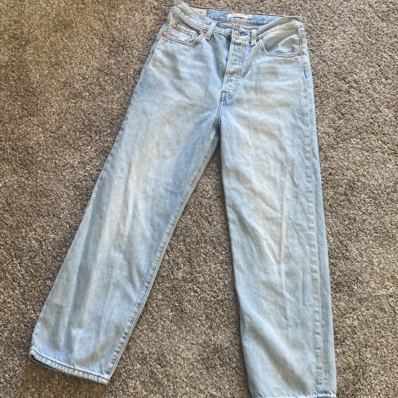 Levi's Light Blue Women's Straight Leg Jeans - Picture 3 of 5